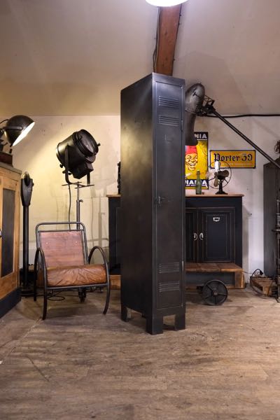 meuble industriel vestiaire occasion vintage